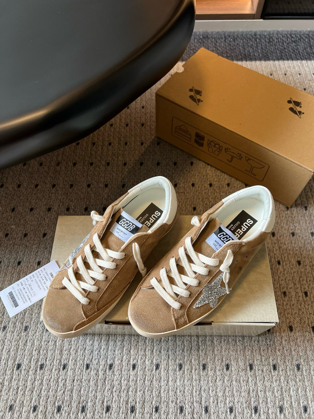 G.G Sneaker 102