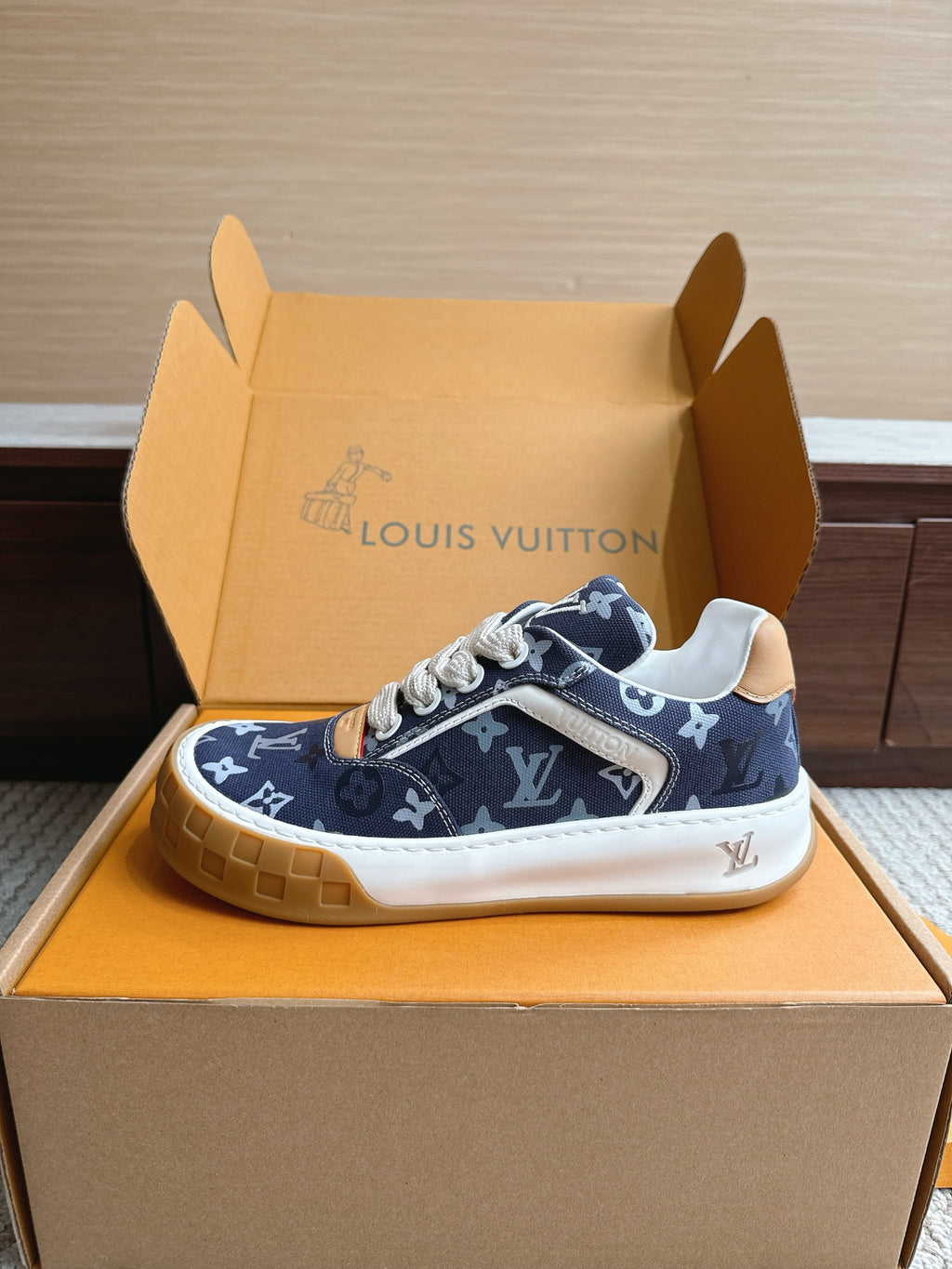 Trainer Sneaker 107