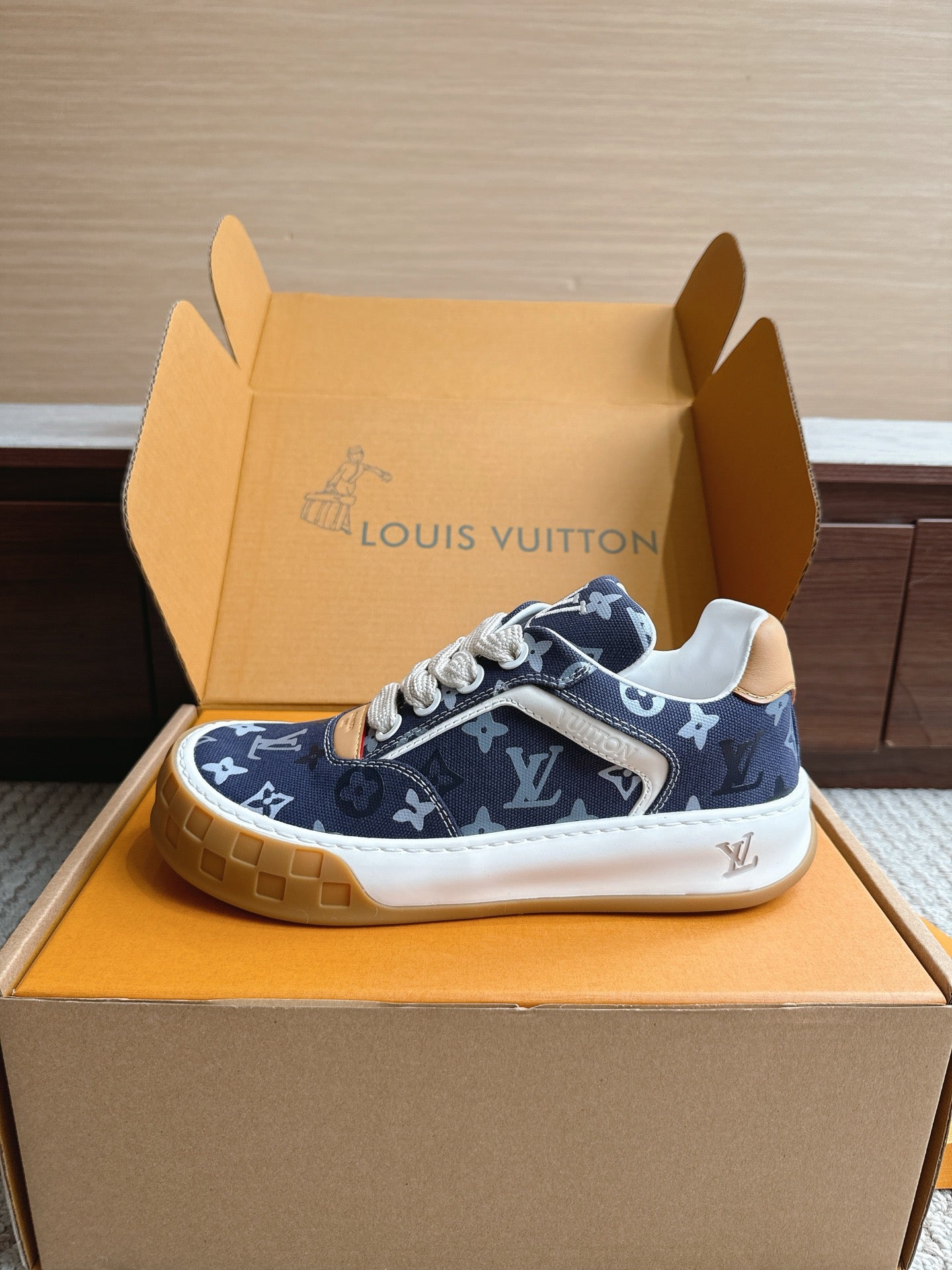 Trainer Sneaker 107