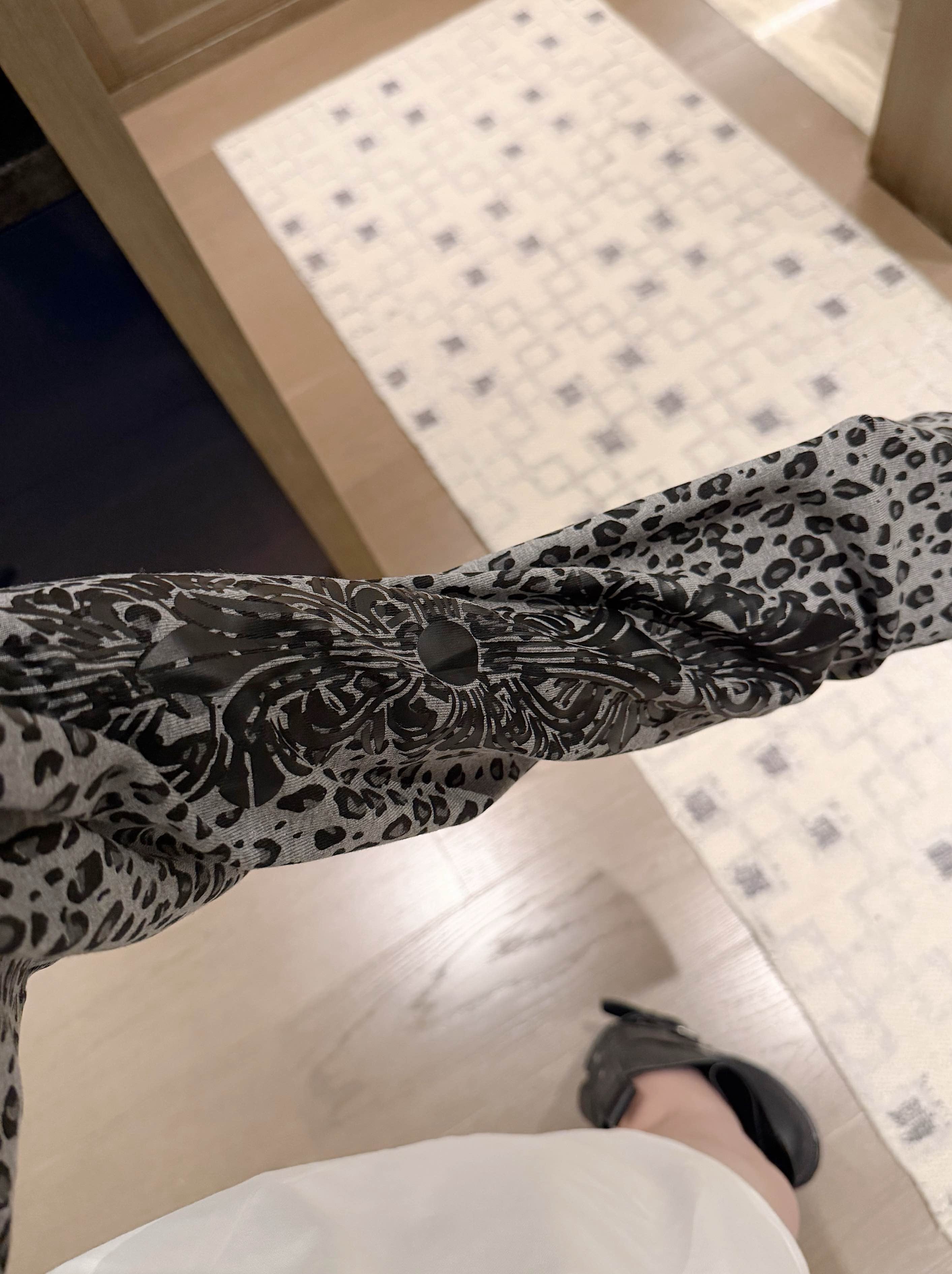 Noir Panther Long Sleeve