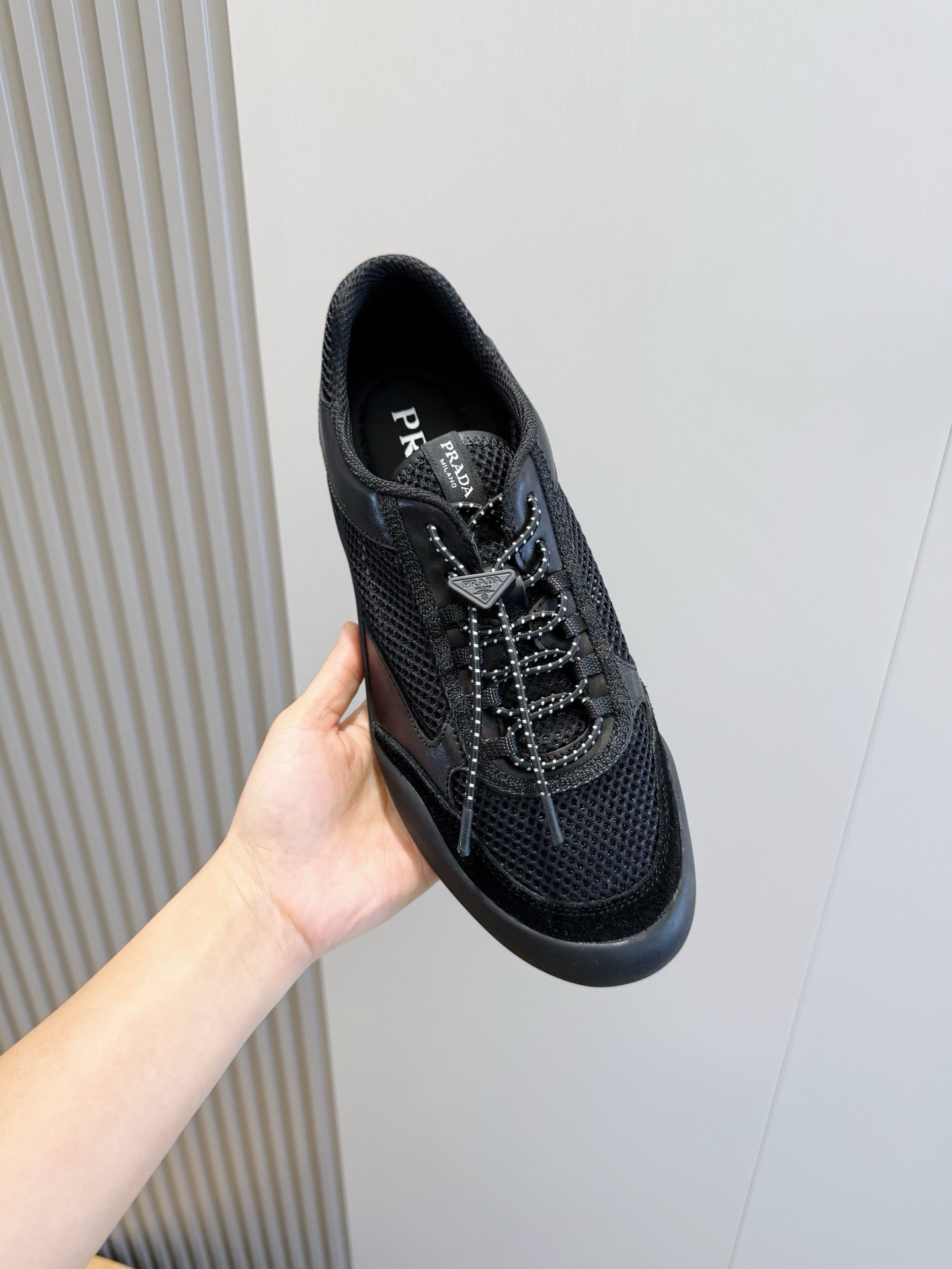 Sneaker 121