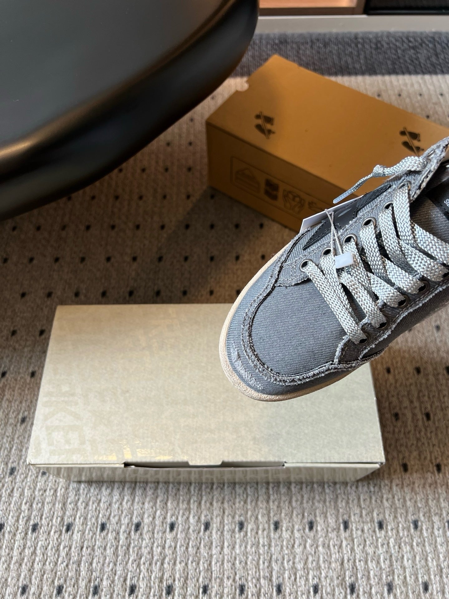 G.G Sneaker 103