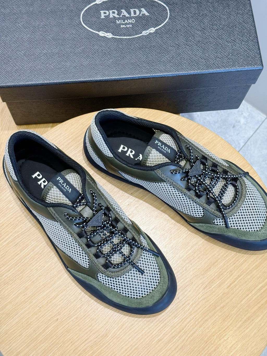 Sneaker 121