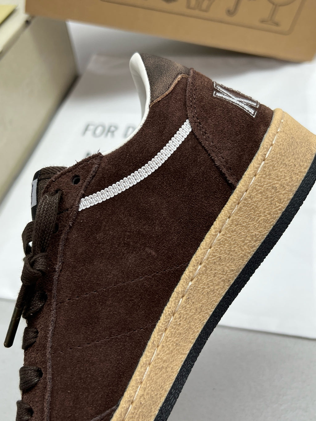 G.G Sneaker 109