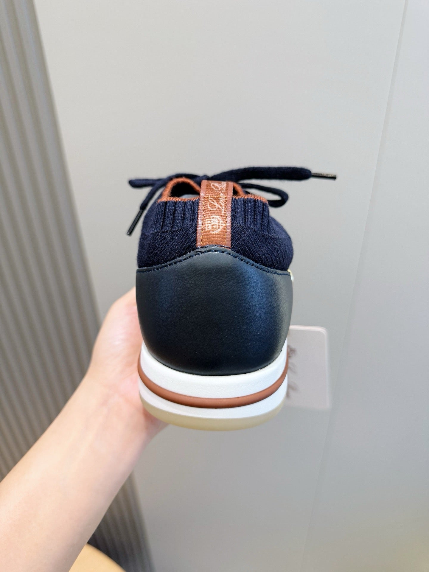 Flexy Walk Sneaker