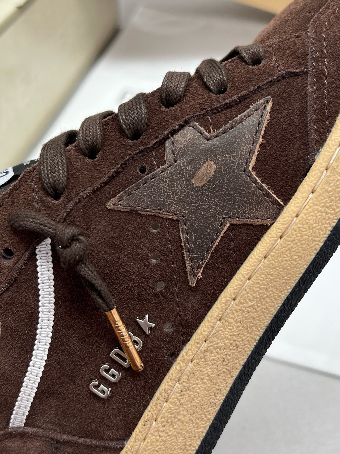 G.G Sneaker 109