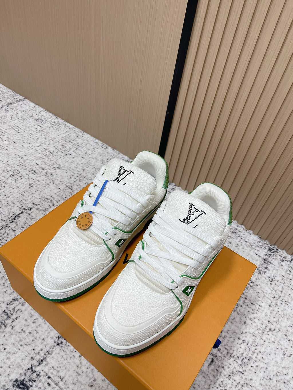Trainer Sneaker 108