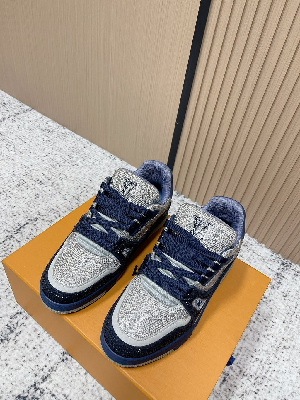 Trainer Sneaker 108