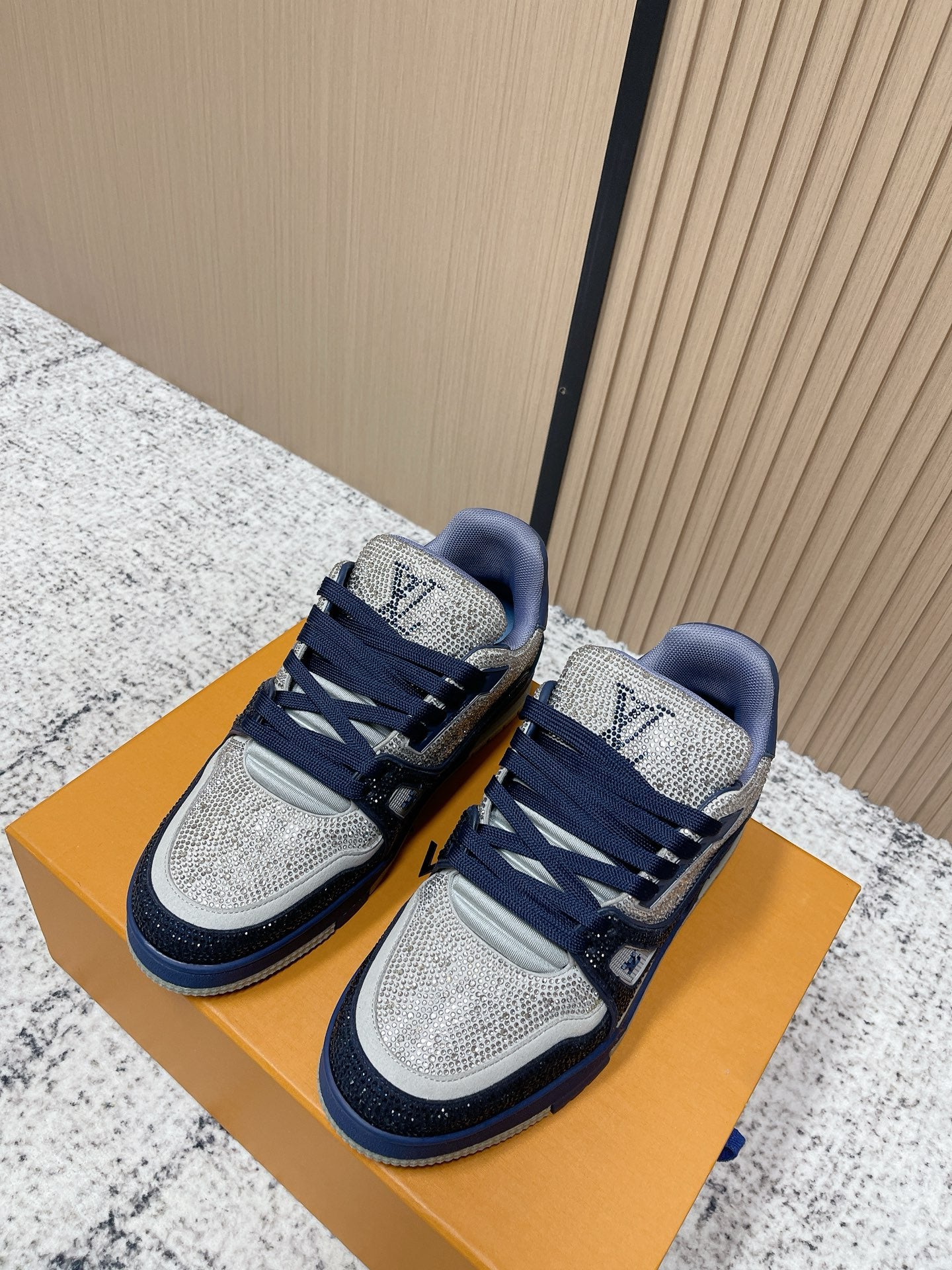 Trainer Sneaker 108