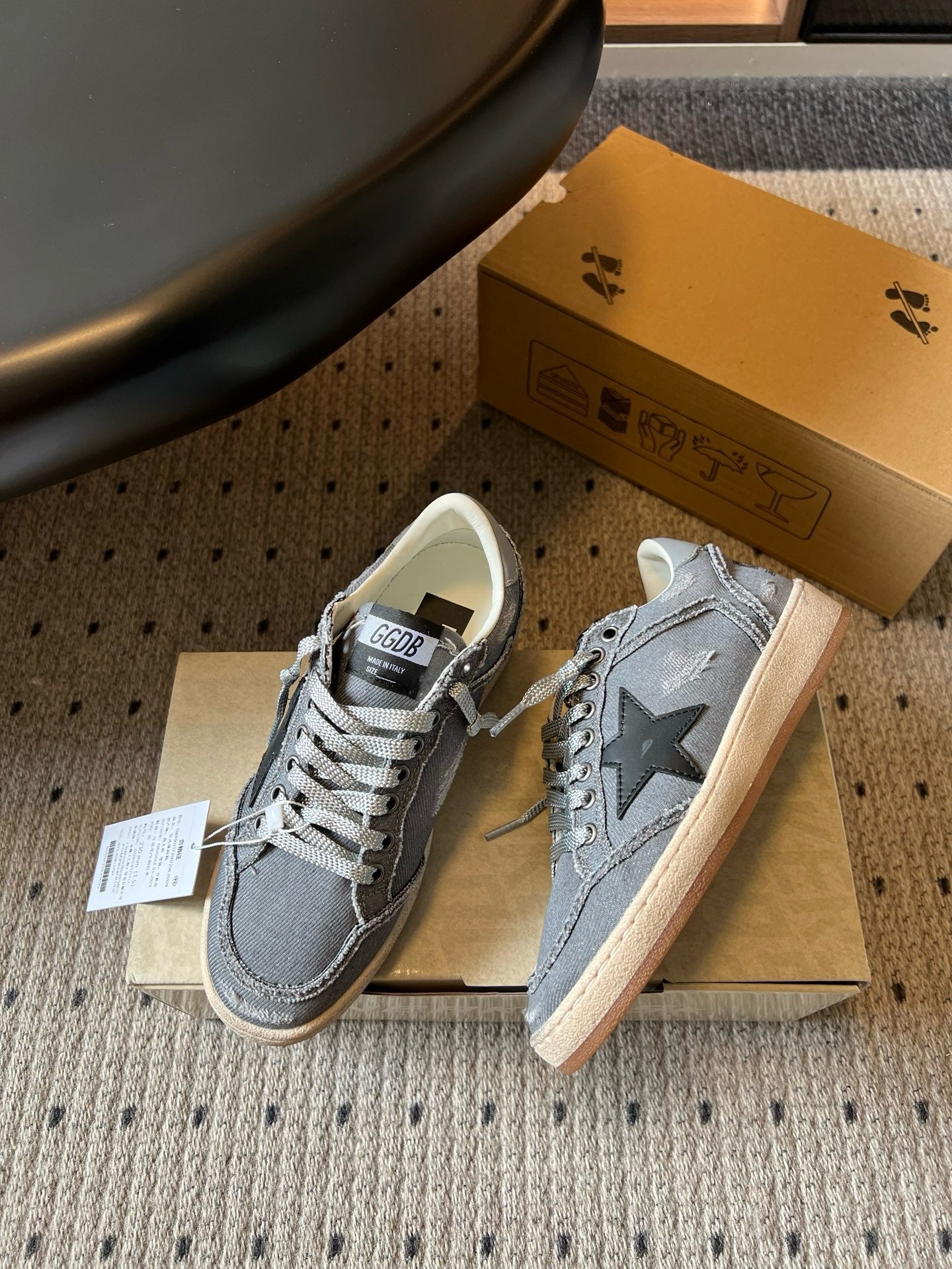 G.G Sneaker 103