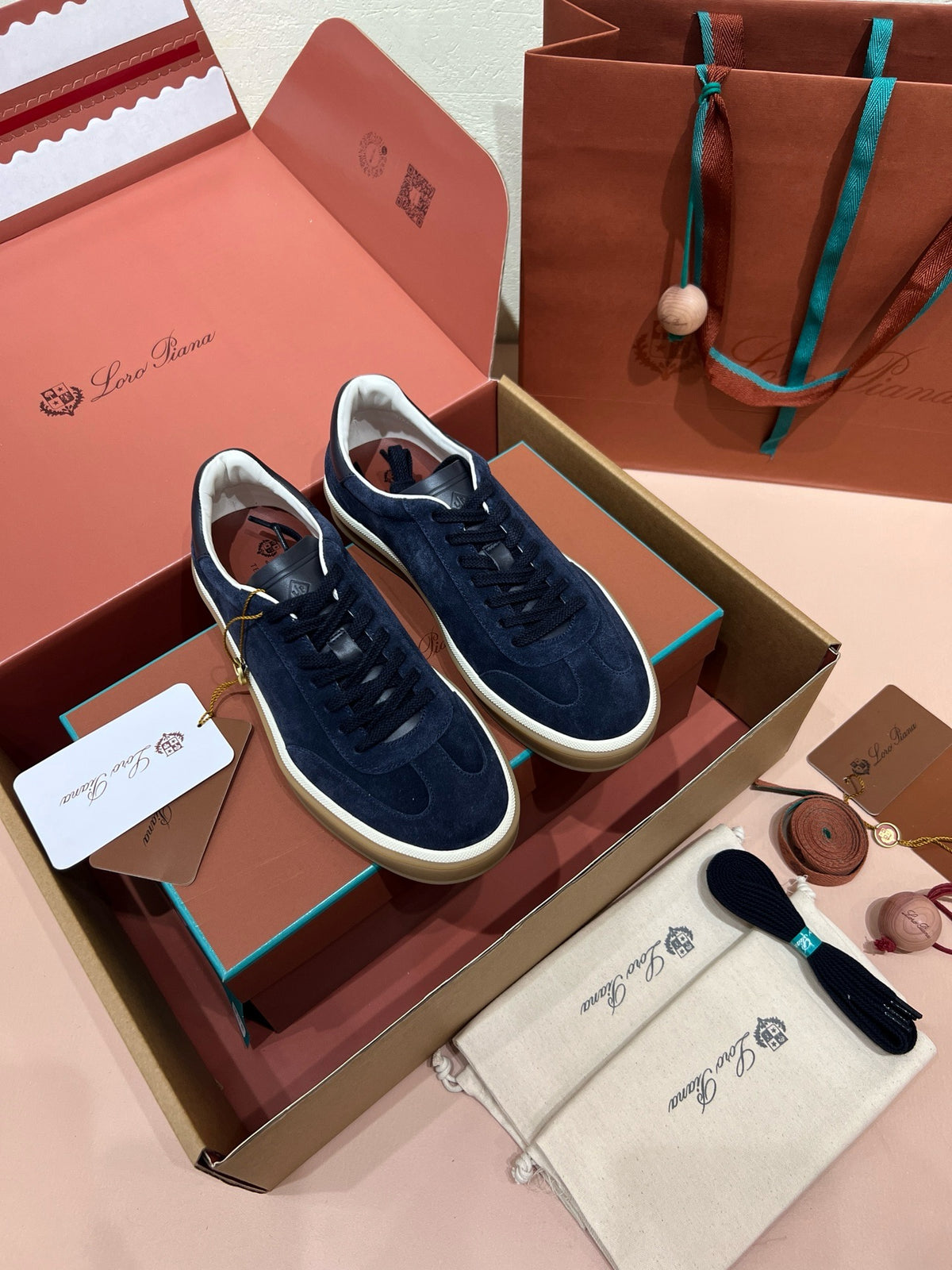 Tennis Walk shoe