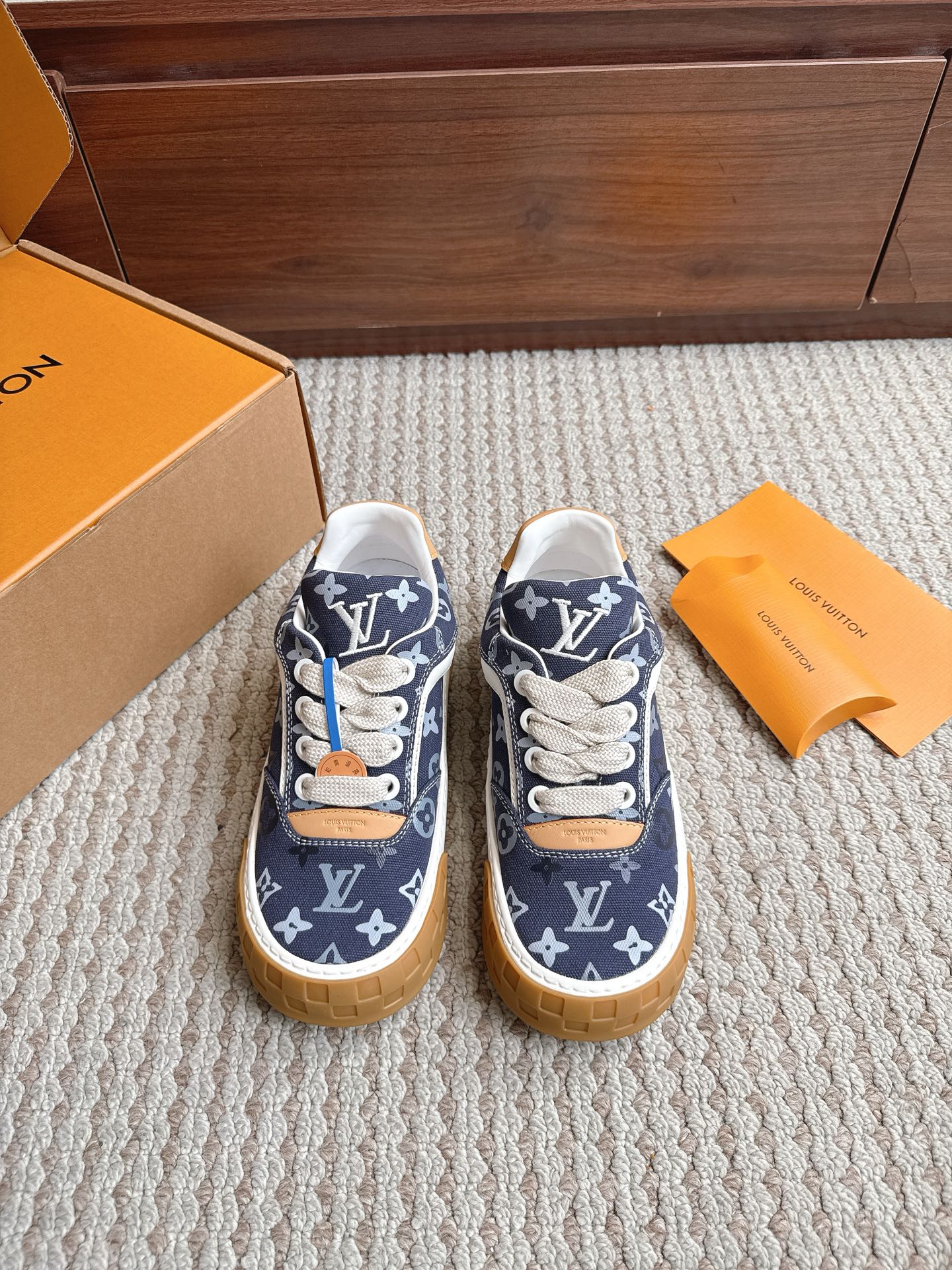 Trainer Sneaker 107
