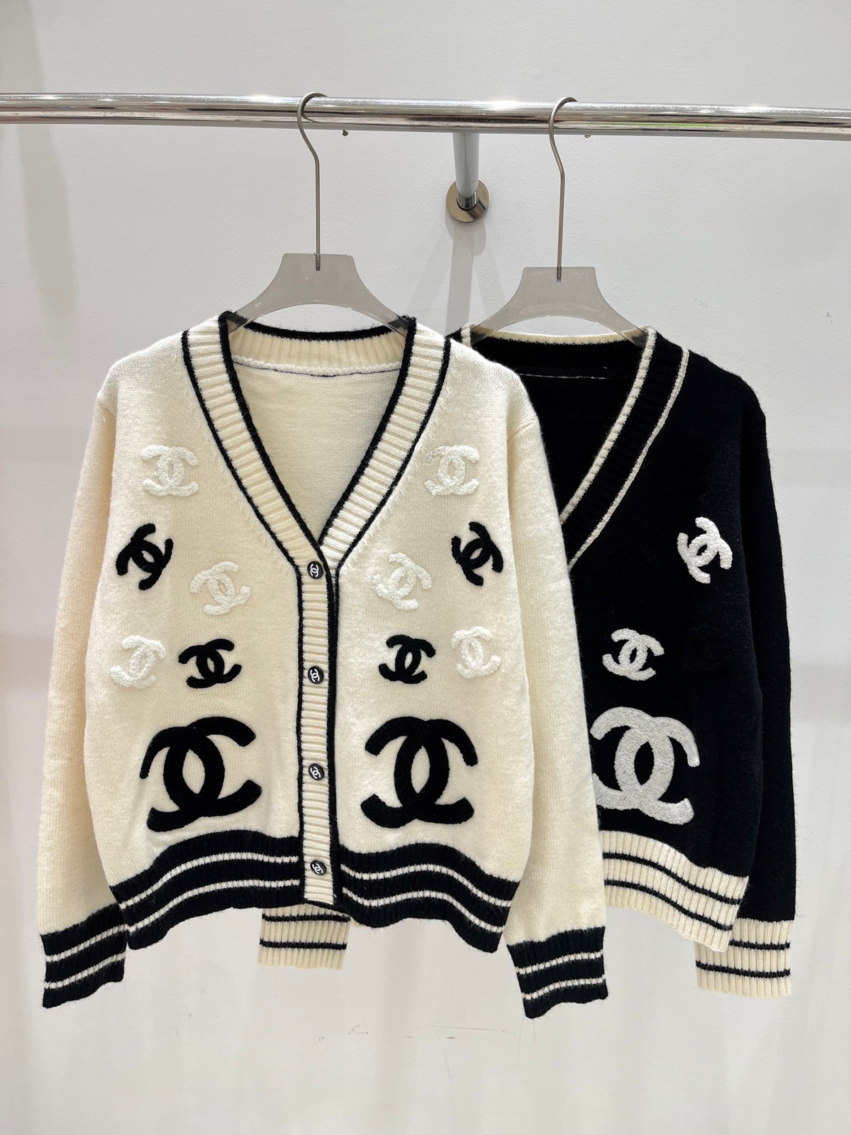 Luxury Monogram V-Neck Knit Cardigan