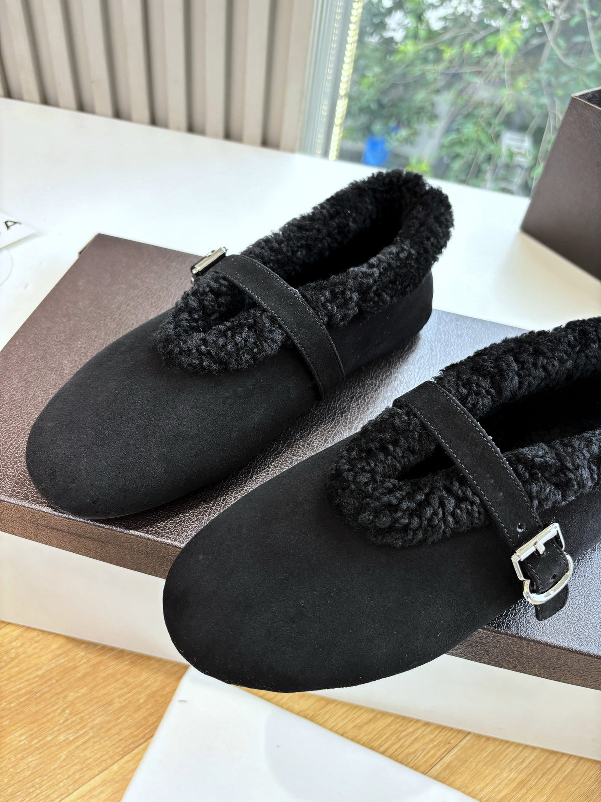 BALLET FLATS IN MERINO SHEARLING