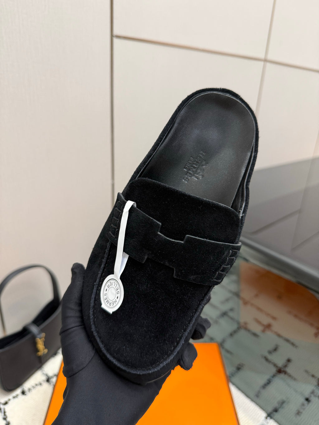 Mule in suede calfskin with iconic "H"