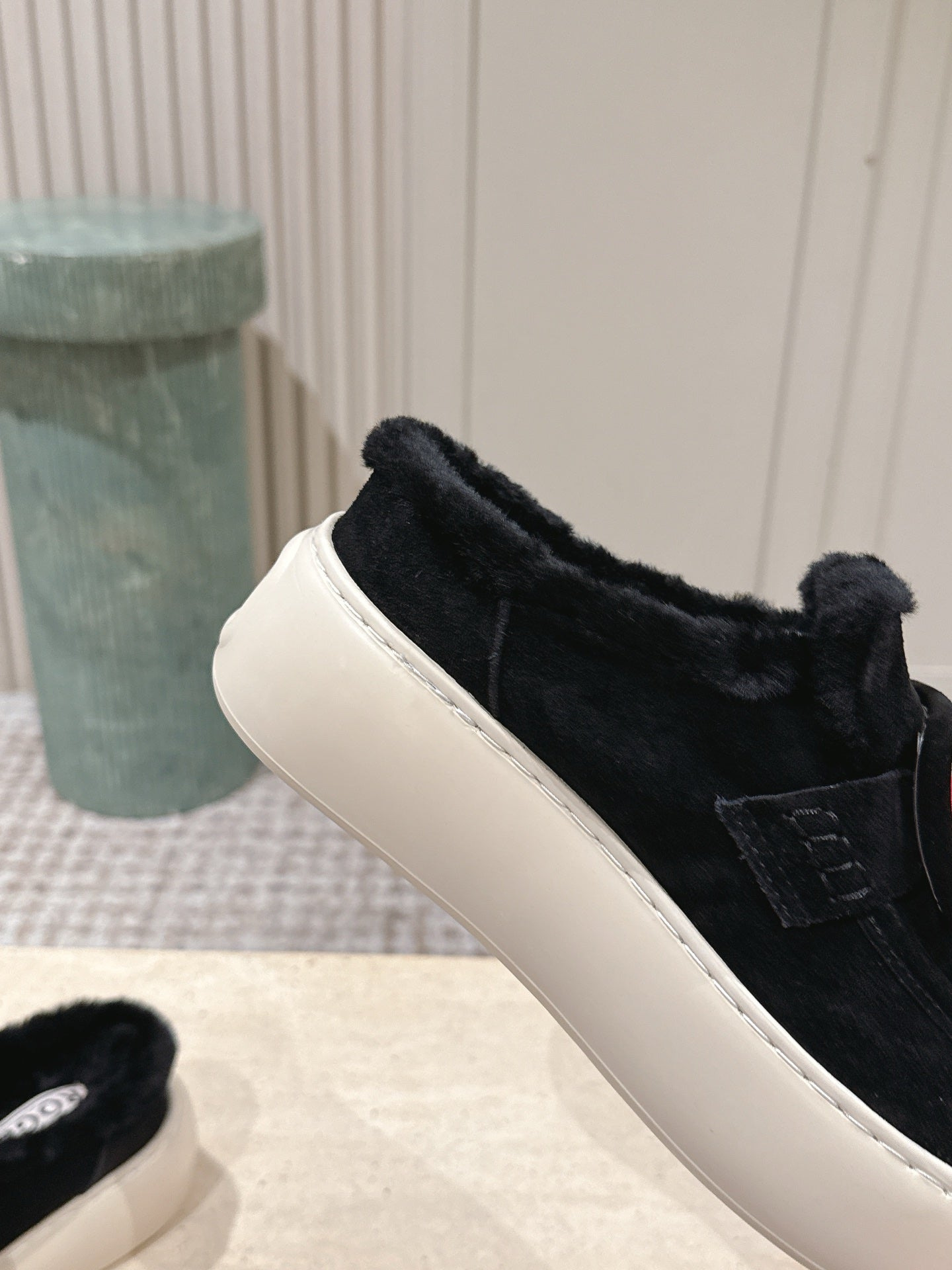 Viv' Up Mules in suede