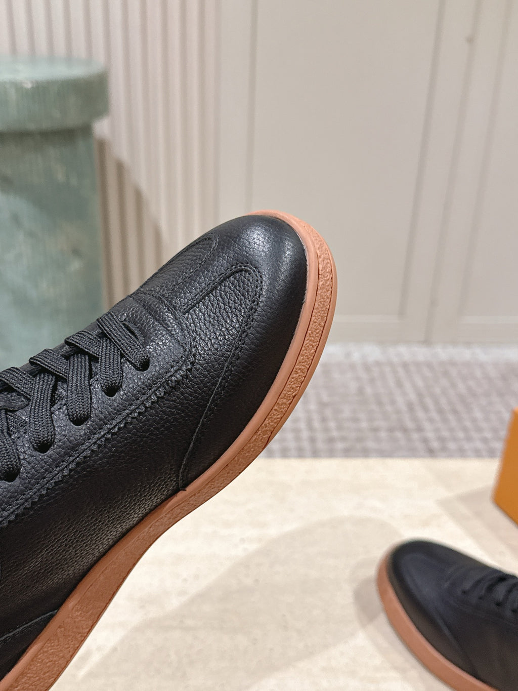 Frontrow Sneaker
