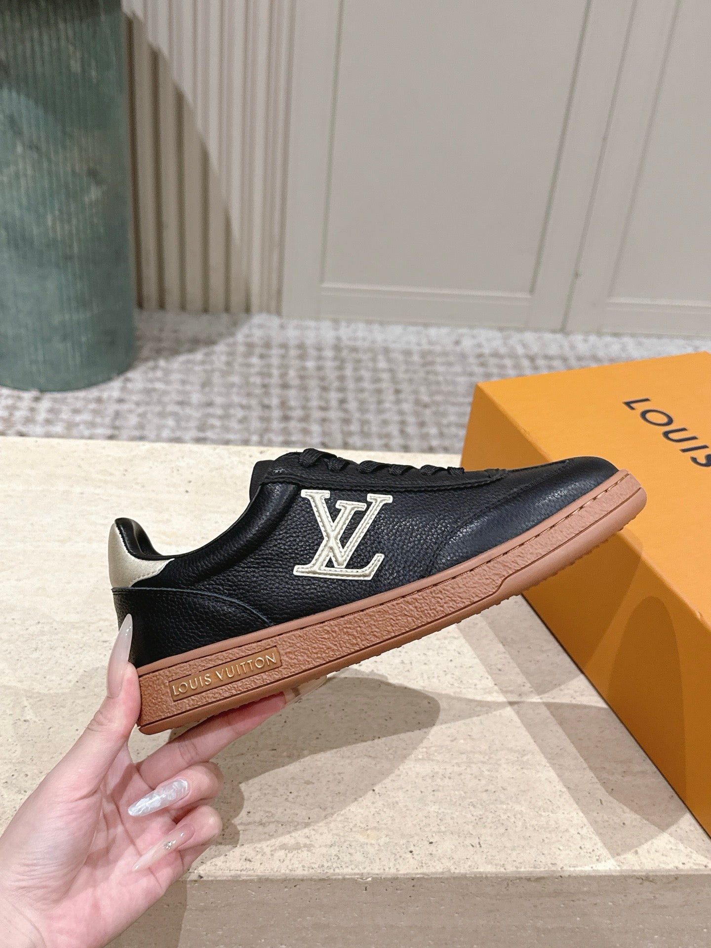 Frontrow Sneaker