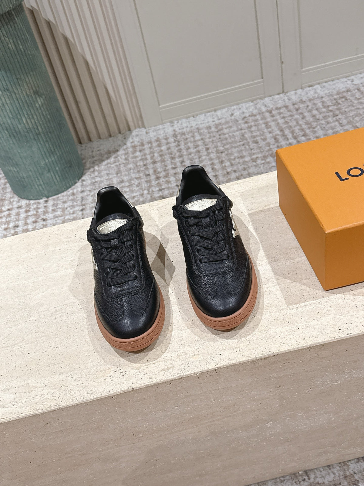 Frontrow Sneaker
