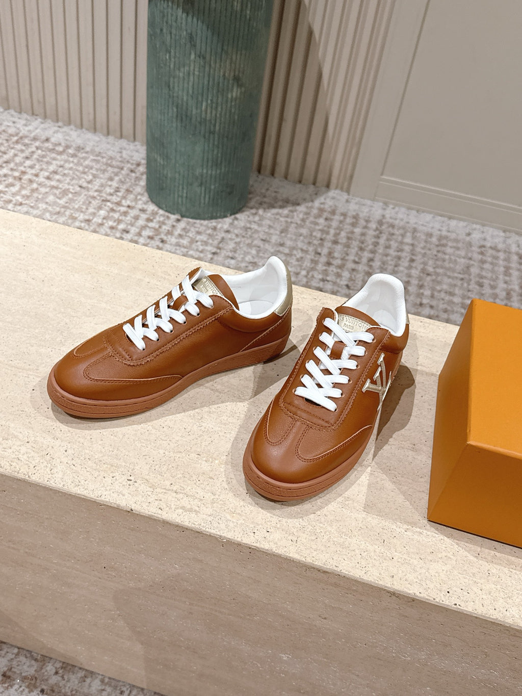 Frontrow Sneaker