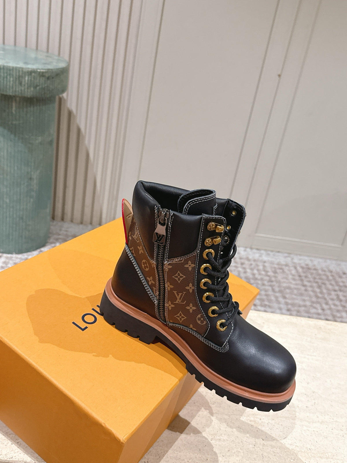 Women Boot Ranger