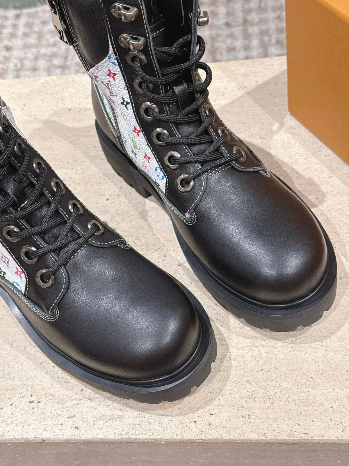 Women Boot Ranger