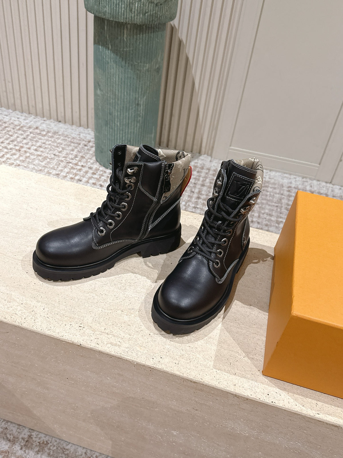 Women Boot Ranger
