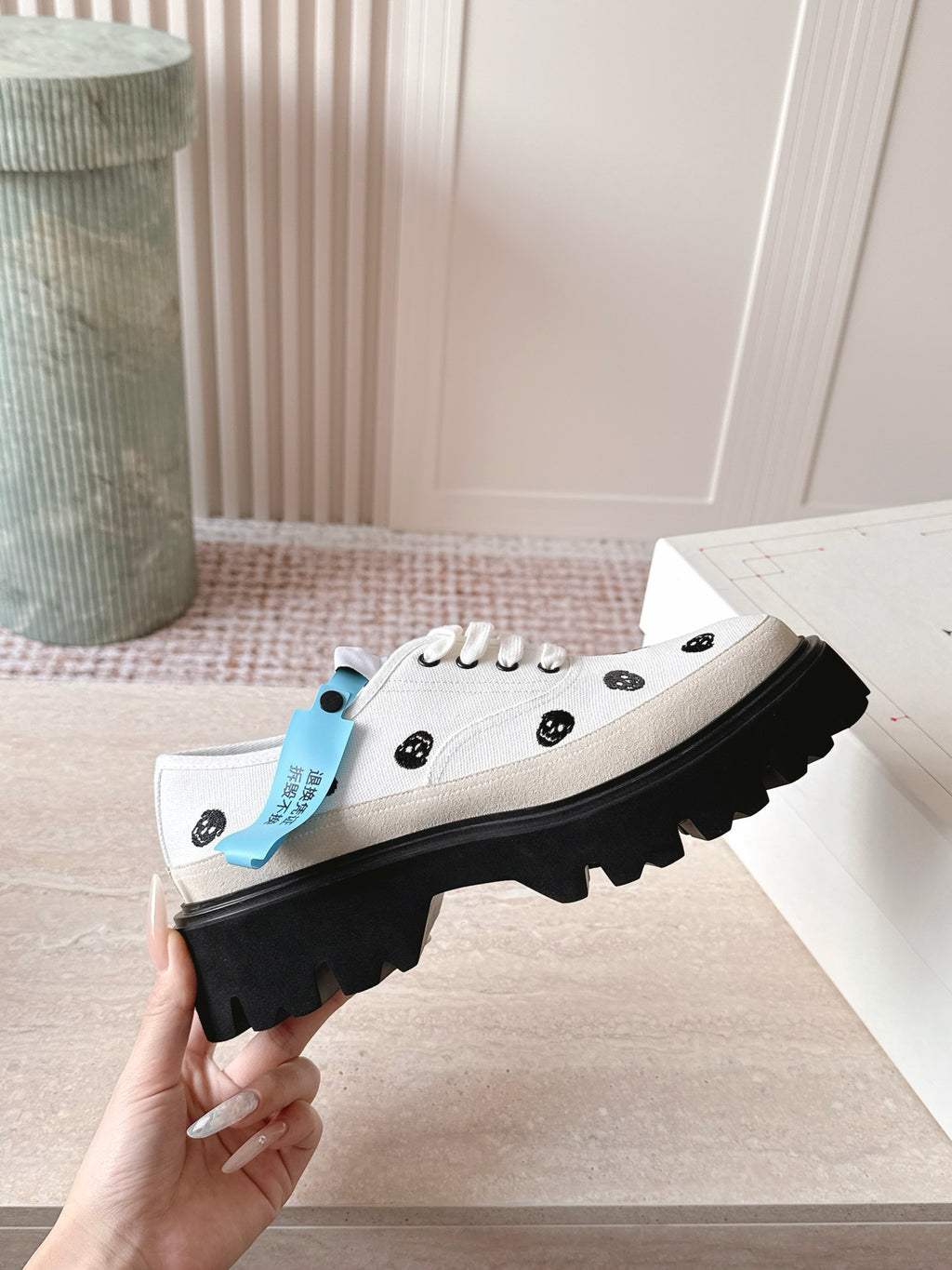 Ollie sneakers