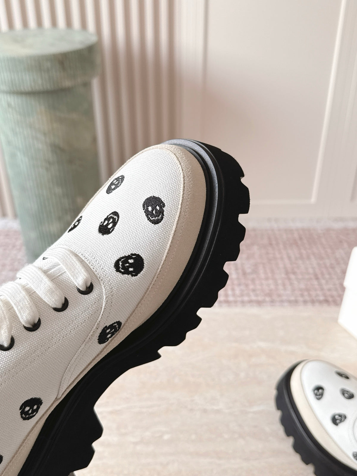 Ollie sneakers