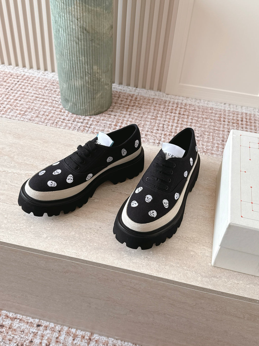Ollie sneakers