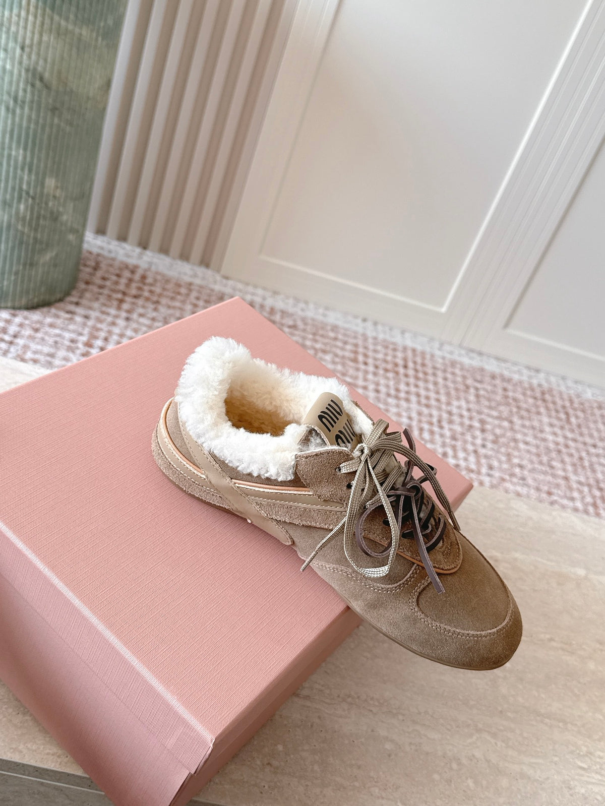 Gymnasium leather-trimmed suede sneakers