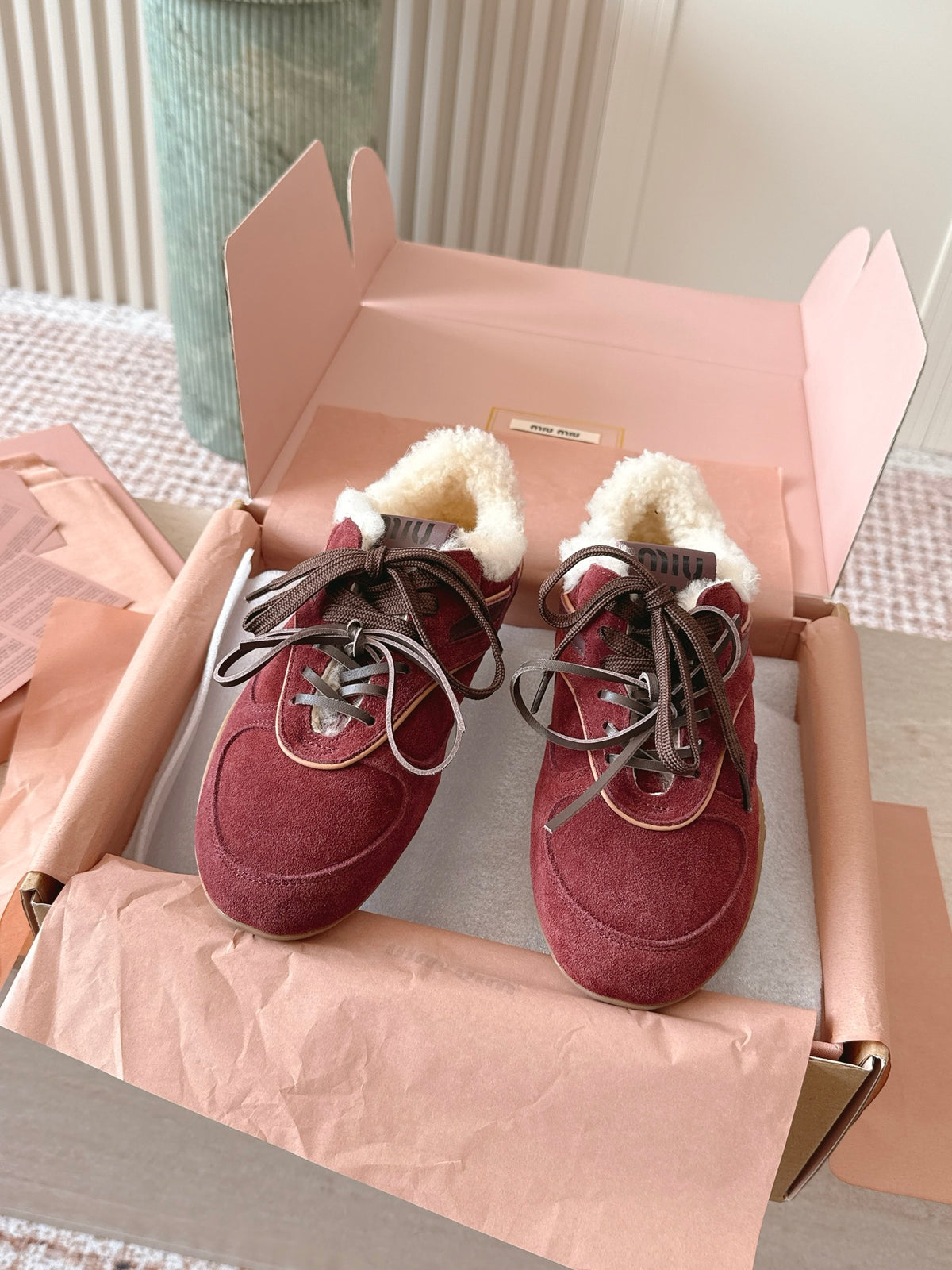 Gymnasium leather-trimmed suede sneakers