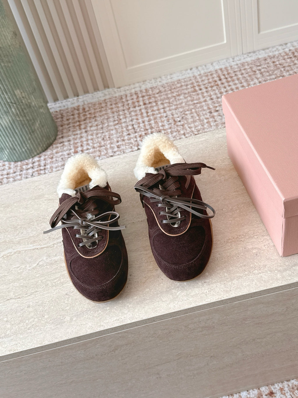 Gymnasium leather-trimmed suede sneakers