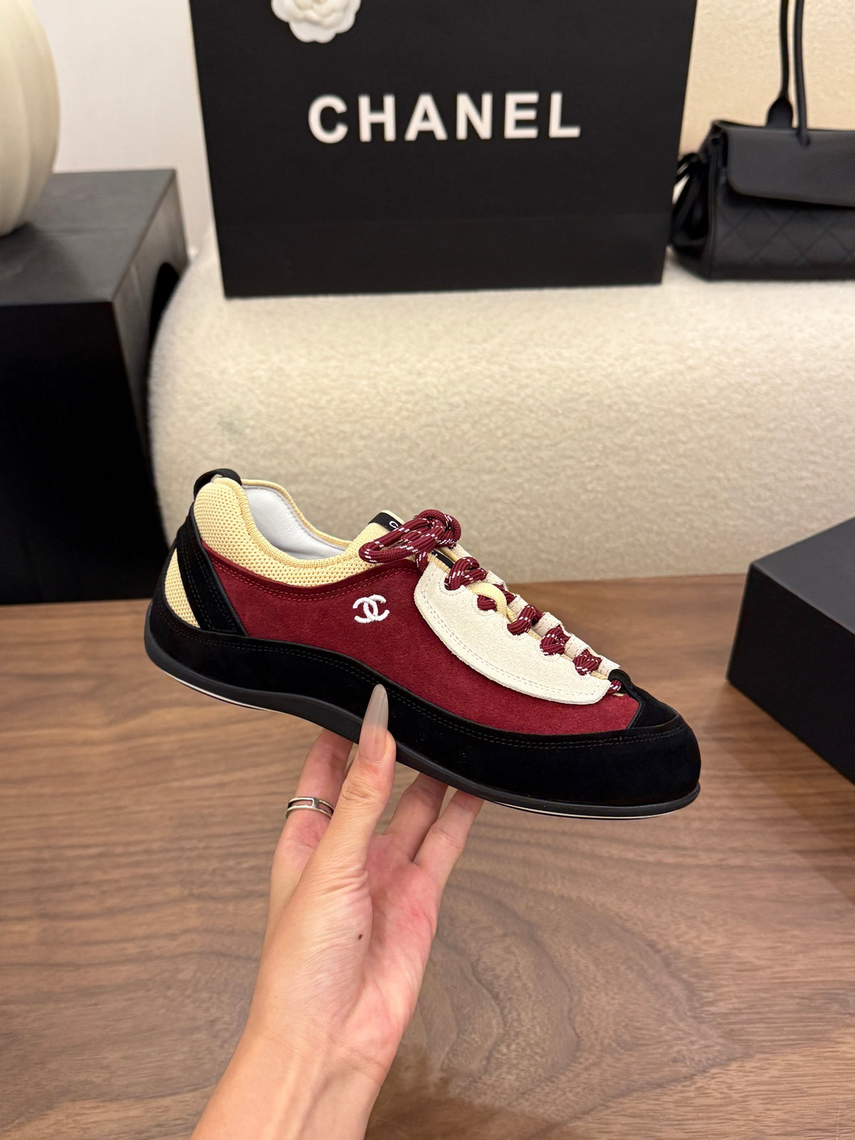 Sneakers Velvet Calfskin & Mixed Fibers