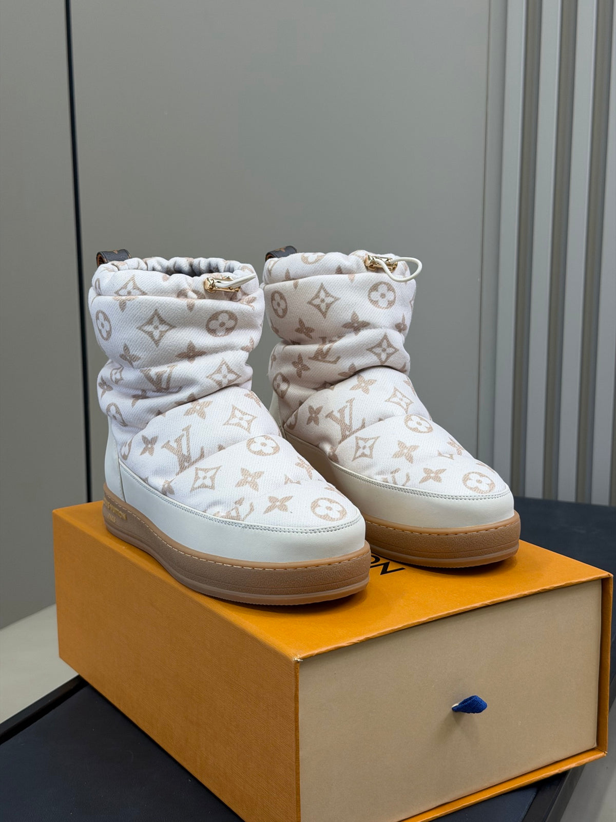Cloud Ankle Boot Sneaker