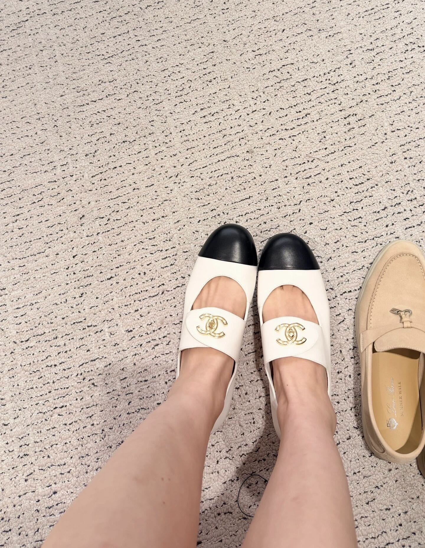 Calfskin Grosgrain Cap Toe Moccasin Loafers